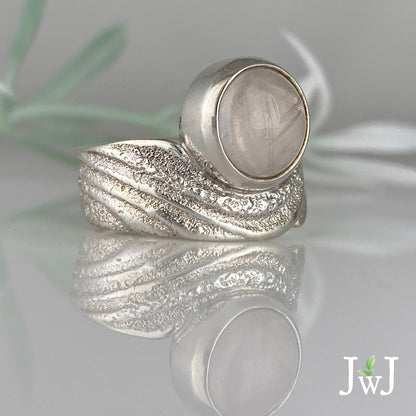 Rose Quartz Ripple Ring