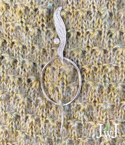 White Pearl Ripple Wave Shawl Pin