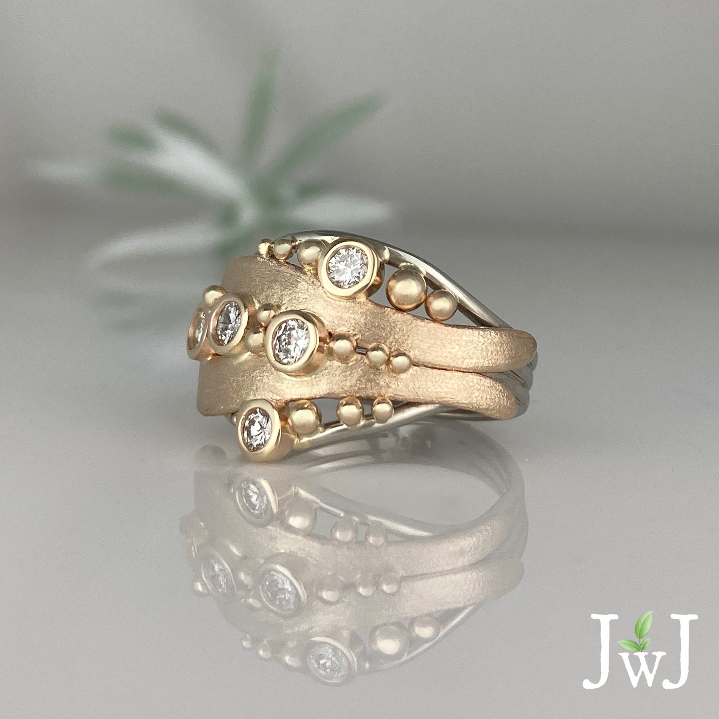 Bubbles & Wake Ring - multi diamonds 1